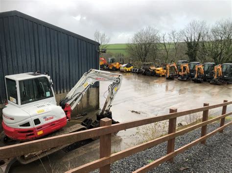 mini digger hire carmarthenshire|malcolm herbert hire carmarthen.